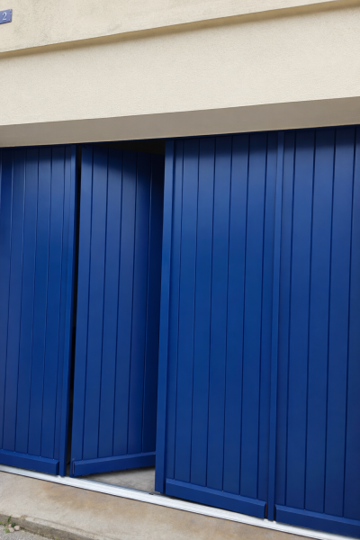 Porte de garage bois à Montpon-Ménestérol 24700, Coutras 33230, Saint Seurin sur l’Isle 33660 et Mussidan 24400